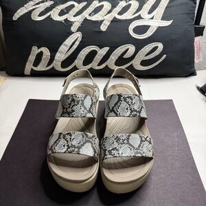 CROCS Brooklyn LowWedge